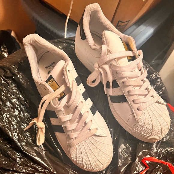 Adidas - Picture 5 of 9